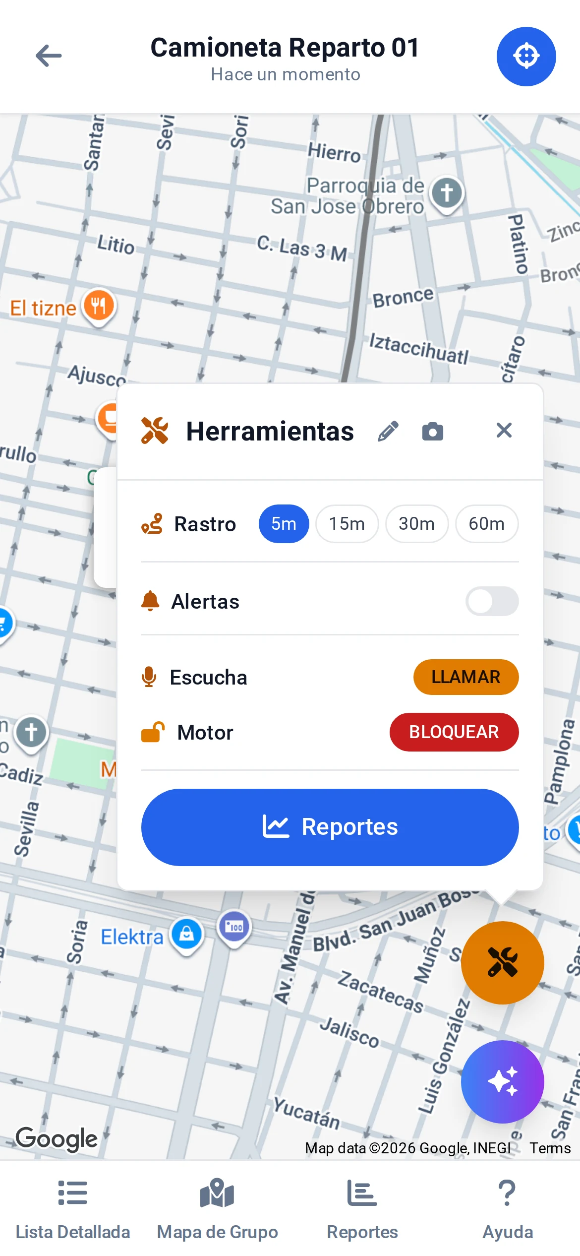 Panel de herramientas con el bloqueo de motor, la escucha en cabina y la configuración de alertas